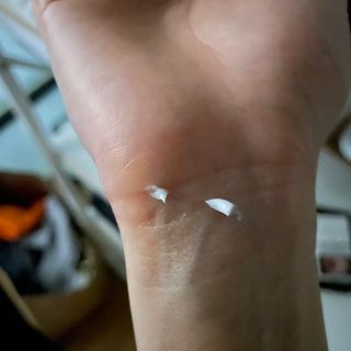 러브모아 향수 고체향수 승무원 고체향수 바르는 향수 니치향수 도손 우드세이지 앤 씨솔트 — 4.5점을 준 리뷰어가 2022년 12월 올린 사용 사진