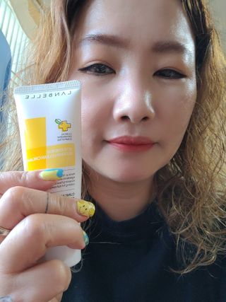랑벨 비타 에너지 잡티 크림 75ml (피부 속 기미완화크림) — 5점을 준 리뷰어가 2022년 5월 올린 사용 사진