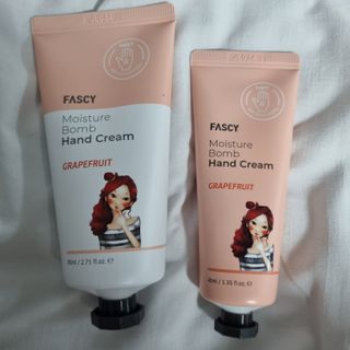 파시 FASCY 高保湿ハンドクリーム40ml+80ml セット — 4점을 준 리뷰어가 2021년 8월 올린 사용 사진