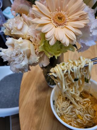 NISSIN 닛신 컵누들  4종 - 씨푸드오리지날, 씨푸드 스파이시, 씨푸드 커리, 씨푸드 XO소스 — 5점을 준 리뷰어가 2021년 11월 올린 사용 사진