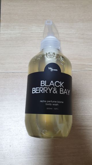 빅그린 니치 퍼퓸 바이옴바디워시 500ml(상탈, 블랙베리&베이, 블랑쉐 3종 중 택1) — 4.5점을 준 리뷰어가 2022년 7월 올린 사용 사진