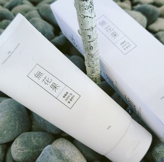 [베러오리진] 무화과 크리미 딥 폼 클렌저/피부 노폐물 & 미세먼지 99 세정 인증 민감성 피부 무자극 인증 — 4.5점을 준 리뷰어가 2021년 12월 올린 사용 사진
