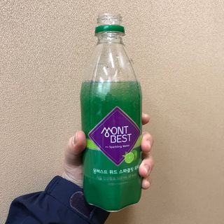 몽베스트 Montbest with Sparkling water Lime20병 — 4.5점을 준 리뷰어가 2021년 10월 올린 사용 사진