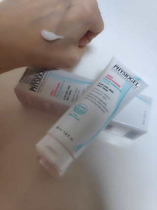 피지오겔 레드수딩 시카밸런스 크림 50ml — 3.5점을 준 리뷰어가 2022년 4월 올린 사용 사진