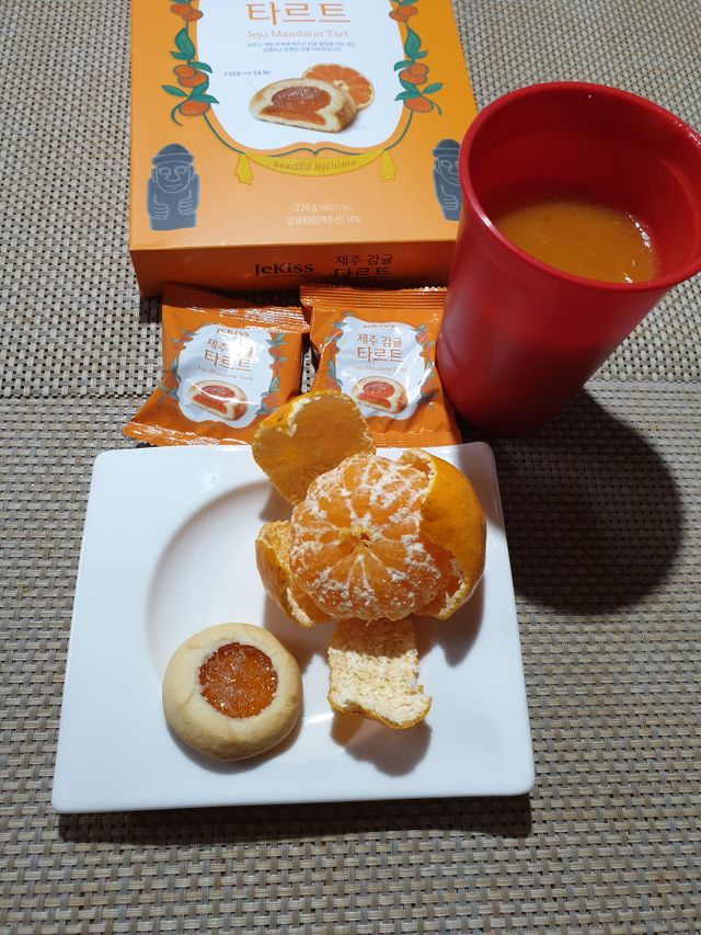 제주 감귤 타르트 리뷰 사진