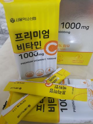 서울약사신협 프리미엄 비타민C 1,000mg_2.5g x 50포 — 5점을 준 리뷰어가 2021년 10월 올린 사용 사진