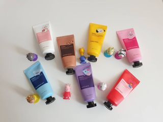 쿤달 BT21 시어버터 앤 마카다미아 퓨어 핸드크림 50ml 7구 기프트 세트 — 5점을 준 리뷰어가 2021년 3월 올린 사용 사진