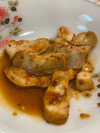 굽네몰 [굽네] 소스가 맛있는 닭가슴살 슬라이스 4종 — 5점을 준 리뷰어가 2021년 5월 올린 사용 사진