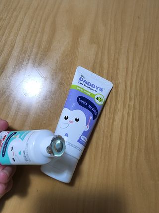 닥터데디스 안심저불소 키즈치약 (라즈베리, 청포도향 중 택 1) 60g +  여행용 미니 치약 15g — 5점을 준 리뷰어가 2022년 7월 올린 사용 사진