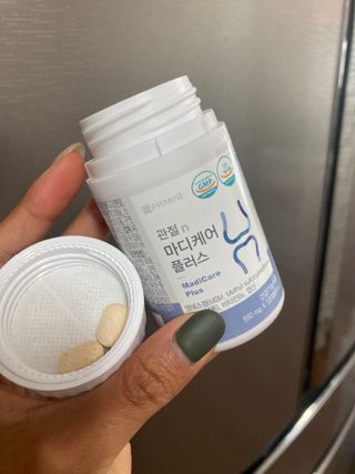 프리마인 평생 써야하는 관절의 건강을 위한 완벽설계 솔루션 관절n마디케어 플러스 120정 — 4점을 준 리뷰어가 2021년 10월 올린 사용 사진