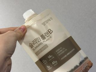 일일하우 슬리밍 플랜B 고소한 귀리맛, 진한 카카오맛 (체중조절식) — 5점을 준 리뷰어가 2023년 7월 올린 사용 사진