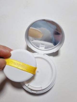 소이베베X신비아파트 모이스쳐 선팩트 SPF50+ PA+++ — 5점을 준 리뷰어가 2023년 4월 올린 사용 사진