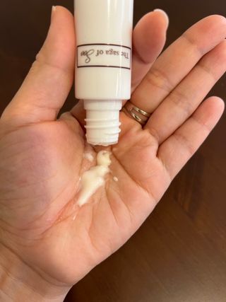 더사가오브수 [사가수] 효혜윤 보태니컬 에너지 에센스인로션 20ml /아이포올 스틱 3g — 5점을 준 리뷰어가 2023년 3월 올린 사용 사진