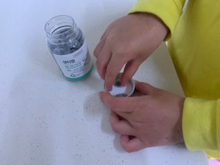 작심연구소 구취제거+충치예방+치아화이트닝 마법의 캔디 덴티팝3종(맛 랜덤 발송) — 5점을 준 리뷰어가 2022년 5월 올린 사용 사진