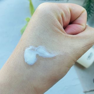 아이레시피 모이스트터치 스포츠 선밀크 50ml (SPF50+ PA+++) — 4점을 준 리뷰어가 2023년 2월 올린 사용 사진