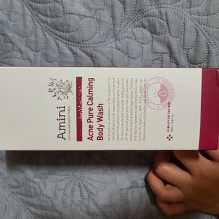 아미니 아크네 퓨어카밍 바디워시 500ml — 5점을 준 리뷰어가 2021년 7월 올린 사용 사진