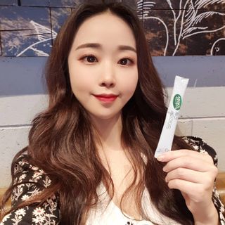 셀렉스스포츠 셀렉스 밀크세라마이드 저분자피쉬콜라겐 28포 X 1박스 — 5점을 준 리뷰어가 2021년 7월 올린 사용 사진
