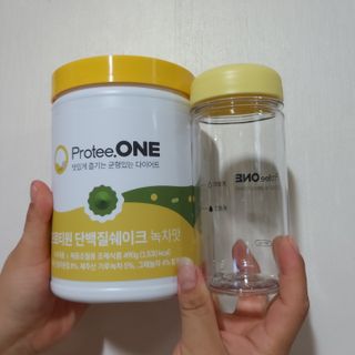 프로티원 단백질쉐이크 녹차맛 2주분 1통+보틀 — 5점을 준 리뷰어가 2021년 4월 올린 사용 사진