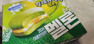 2024 오리온 여름한정판 초코파이 수박 / 후레쉬베리 멜론 / 멜론송이 — 3.5점을 준 리뷰어가 2024년 8월 올린 사용 사진