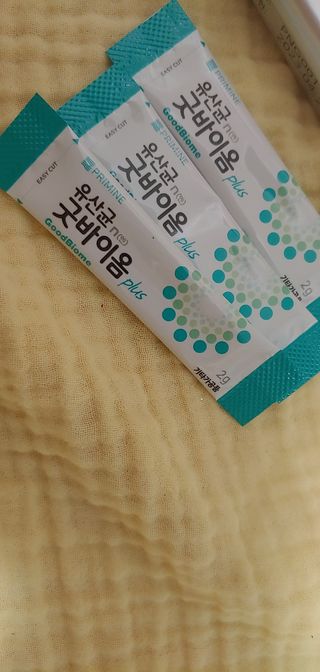 프리마인 유산균 국가지정연구소 선정, 살아있는 생유산균 200억 마리의 힘. 유산균n굿바이옴플러스 — 3점을 준 리뷰어가 2021년 10월 올린 사용 사진