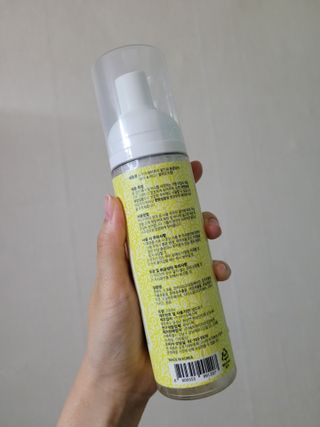 에프에이치아이코리아 노쿠아 물없이 감는 올인원 드라이 노워시 샴푸 폼클렌저 200ml — 5점을 준 리뷰어가 2021년 4월 올린 사용 사진