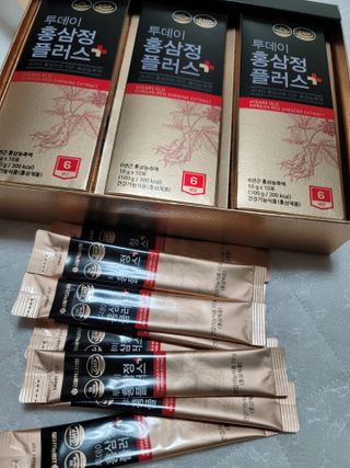 서울약사신협_투데이홍삼정플러스스틱_10g x 30포 — 5점을 준 리뷰어가 2021년 7월 올린 사용 사진