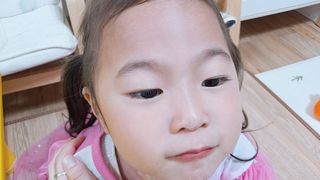 [큐어반H 스팟] 자외선 99프로 차단되는 스틱타입 스팟밴드(1팩 / 66매입) — 5점을 준 리뷰어가 2022년 11월 올린 사용 사진