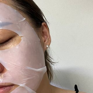 리브얼 | LIVALL 바이오셀룰로오스 마스크 레스트 앤 글로우 33ml  x 3개입 — 5점을 준 리뷰어가 2022년 6월 올린 사용 사진