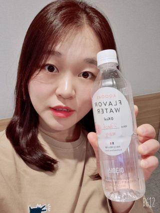 아쿠아스 플레이버워터 [아쿠아스] 제로칼로리 플레이버워터 복숭아/청포도 1BOX 20개입 — 5점을 준 리뷰어가 2021년 4월 올린 사용 사진