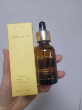 스킨큐어 산다화 비타민c 화이트닝 에센스 30ml — 5점을 준 리뷰어가 2023년 12월 올린 사용 사진