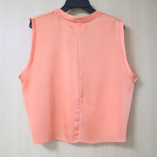 [스테이피플] SILKY SLEEVELESS LOGO TOP — 5점을 준 리뷰어가 2022년 6월 올린 사용 사진