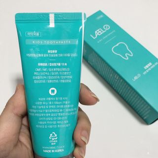 치과에서 쓰는 치약 _ 라벨제로 저불소 꼬마, 키즈, 유아, 베이비, 주니어 안전한 어린이치약 — 5점을 준 리뷰어가 2023년 3월 올린 사용 사진