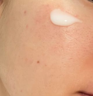 약손명가코스메틱 에오스보떼 아쿠아 모이스처라이징 워터 크림 — 4점을 준 리뷰어가 2022년 1월 올린 사용 사진