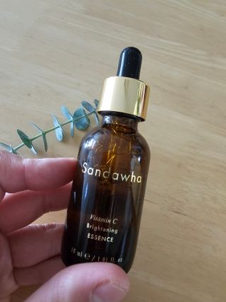 스킨큐어 산다화 비타민c 화이트닝 에센스 30ml — 5점을 준 리뷰어가 2023년 12월 올린 사용 사진