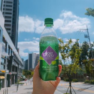 몽베스트 Montbest with Sparkling water Lime20병 — 5점을 준 리뷰어가 2022년 9월 올린 사용 사진
