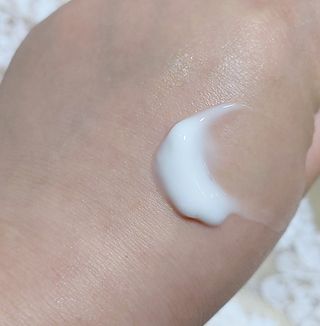 [메디팜] 히알루론산 딥 모이스처 바디로션 — 4.5점을 준 리뷰어가 2021년 11월 올린 사용 사진