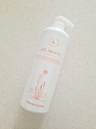 프리[닥터문] 유산균 락토케어 질경초 여성청결제 1000ml (젤타입) — 5점을 준 리뷰어가 2022년 6월 올린 사용 사진