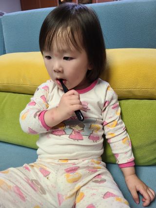 닥터데디스 안심저불소 키즈치약 (라즈베리, 청포도향 중 택 1) 60g +  여행용 미니 치약 15g — 4.5점을 준 리뷰어가 2022년 11월 올린 사용 사진