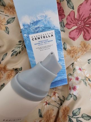 MF[스킨1004] 마다가스카르 센텔라 히알루-시카 워터핏 선세럼 50ml — 5점을 준 리뷰어가 2024년 5월 올린 사용 사진