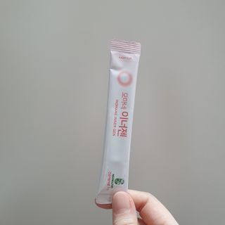 [모마네] 이너뷰티 히알루론산 비오틴 코큐텐 저분자피쉬콜라겐 - 3 g 30포 ★석류맛 — 5점을 준 리뷰어가 2021년 12월 올린 사용 사진