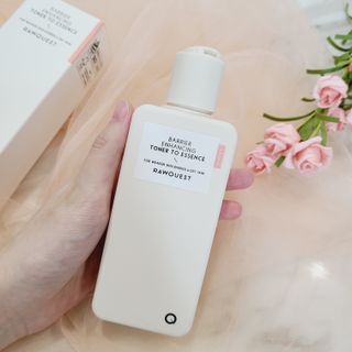 로우퀘스트 베리어 인핸싱 토너투에센스 200ml — 5점을 준 리뷰어가 2023년 10월 올린 사용 사진