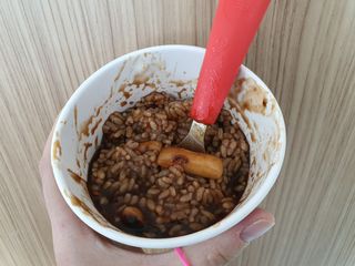 유비쿡 컵떡볶이 매운컵떡볶이2개/ 짜장컵떡볶이 2개  총 4개세트 — 5점을 준 리뷰어가 2021년 2월 올린 사용 사진