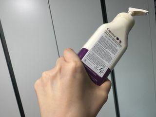 [카프리나]프레쉬 산양밀크 어메이징 바디로션 350ml (시어버터 향) — 5점을 준 리뷰어가 2023년 6월 올린 사용 사진