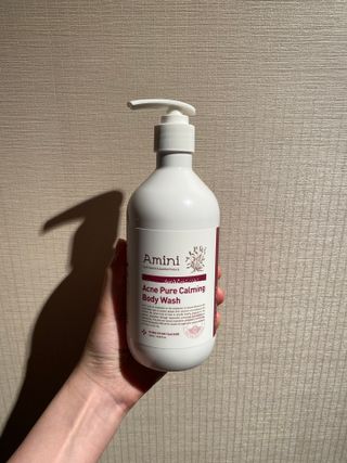 아미니 아크네 퓨어카밍 바디워시 500ml — 5점을 준 리뷰어가 2021년 6월 올린 사용 사진