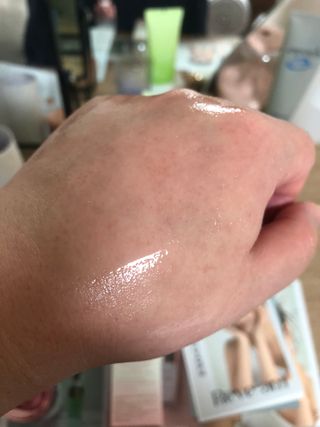 나우 [리브엠] 123억개 엑소좀으로 채운 눈부신 광채, 엑소코어 화이트닝 텐션 앰플 — 5점을 준 리뷰어가 2023년 9월 올린 사용 사진