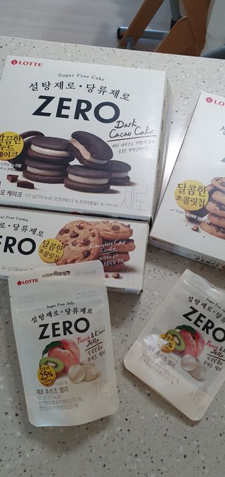 ZERO (초콜릿 칩 쿠키, 카카오 케이크, 후르츠 젤리, 아이스 콜라, 아이스 초코바) — 5점을 준 리뷰어가 2022년 6월 올린 사용 사진