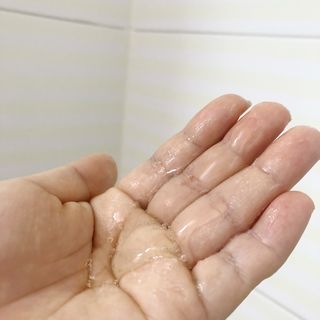 썸헤어 / SUMHAIR 썸헤어 데미지 클리닉 샴푸+트리트먼트 네롤리&민트티 — 5점을 준 리뷰어가 2021년 7월 올린 사용 사진