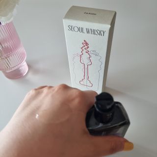 라쿰 서울위스키 헤어퍼퓸 (헤어에센스/오일) 100ml — 5점을 준 리뷰어가 2023년 4월 올린 사용 사진