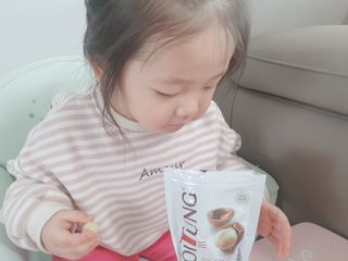 도이퉁 마카다미아 넛 90g  로얄 마카넛 오리지널 쏠트 허니 — 5점을 준 리뷰어가 2021년 3월 올린 사용 사진