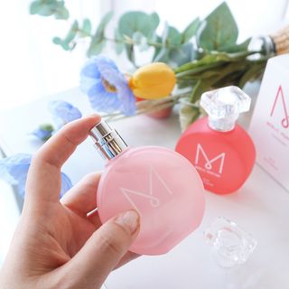 자연스러운 샴푸향이 나는 메블릭퍼퓸 케라 50ml +상큼달달한 라즈베리향이 나는 메블릭퍼퓸 라즈베리 50ml — 5점을 준 리뷰어가 2022년 9월 올린 사용 사진